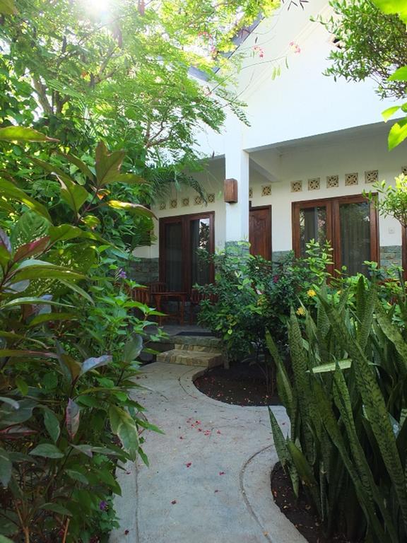 Ricel Homestay Gili Trawangan Exterior photo