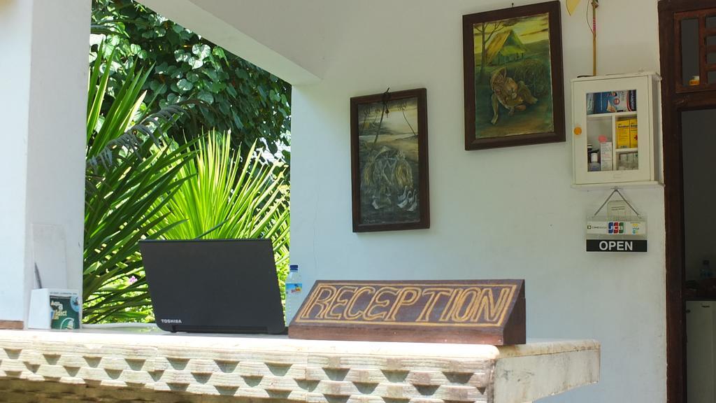 Ricel Homestay Gili Trawangan Exterior photo