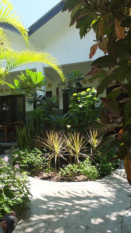 Ricel Homestay Gili Trawangan Exterior photo