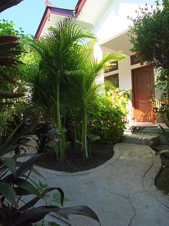 Ricel Homestay Gili Trawangan Exterior photo