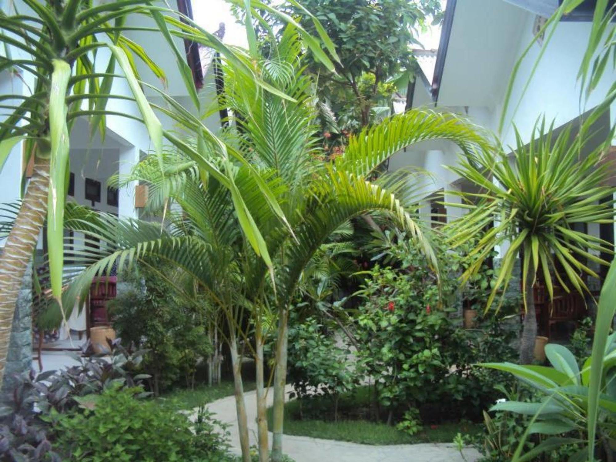 Ricel Homestay Gili Trawangan Exterior photo